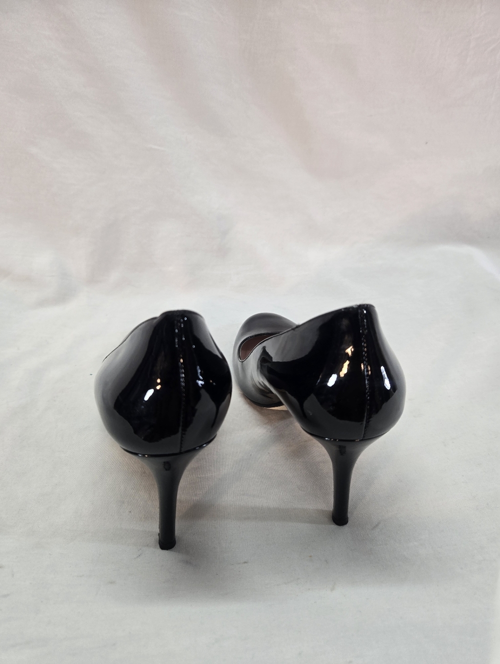 KATE SPADE Women’s 10M Black Karolina Black Patent Leather Pumps 3.5" Heels - Picture 4 of 6